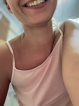 YOUR-KARINA online show from 09.19.25