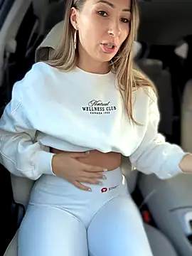 YOUR-KARINA online show from 01.06.26