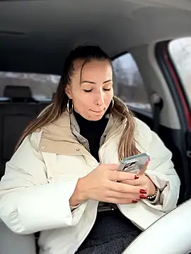 YOUR-KARINA online show from 01.14.26