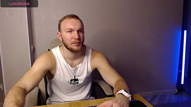 Snapshot of Toress1 chatting on 01.18.25 Toress1 online show from 01.18.25