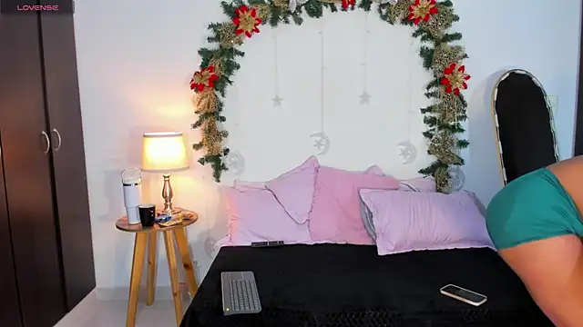 SarahCinnamon- online show from 01.09.26