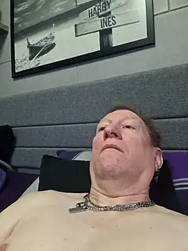 Snapshot of tomtom111111 chatting on 02.01.26 tomtom111111 online show from 02.01.26