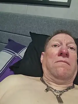 Snapshot of tomtom111111 chatting on 02.14.26 tomtom111111 online show from 02.14.26