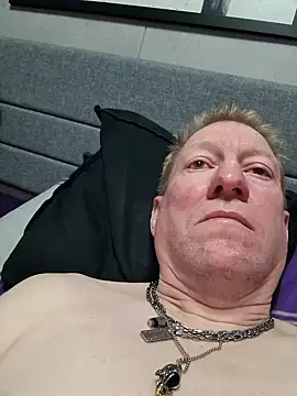 Snapshot of tomtom111111 chatting on 02.26.26 tomtom111111 online show from 02.26.26