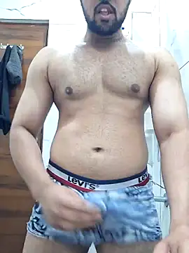 Snapshot of GYMBOY0071 chatting on 04.08.26 GYMBOY0071 online show from 04.08.26