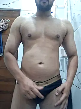 Snapshot of GYMBOY0071 chatting on 05.22.26 GYMBOY0071 online show from 05.22.26