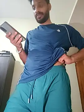 Snapshot of FearingForm chatting on 09.17.25 FearingForm online show from 09.17.25