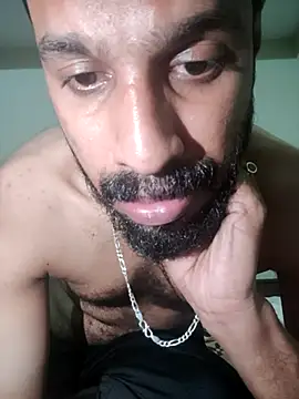 Snapshot of FearingForm chatting on 09.17.25 FearingForm online show from 09.17.25