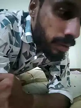 Snapshot of FearingForm chatting on 09.19.25 FearingForm online show from 09.19.25