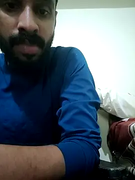 Snapshot of FearingForm chatting on 09.21.25 FearingForm online show from 09.21.25