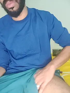 Snapshot of FearingForm chatting on 10.20.25 FearingForm online show from 10.20.25