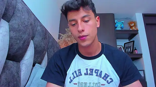 Snapshot of I_Gabriel chatting on 12.04.24 I Gabriel online show from 12.04.24