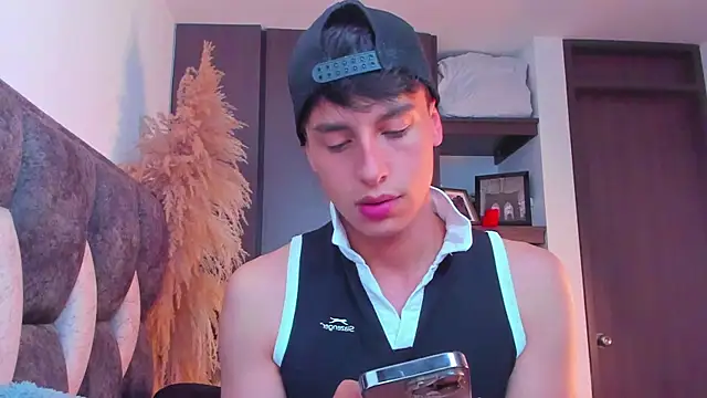 Snapshot of I_Gabriel chatting on 01.04.25 I Gabriel online show from 01.04.25