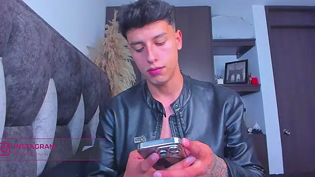 Snapshot of I_Gabriel chatting on 01.12.25 I Gabriel online show from 01.12.25