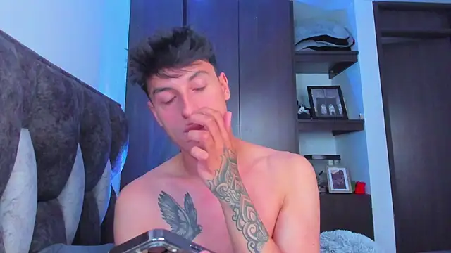 Snapshot of I_Gabriel chatting on 01.29.25 I Gabriel online show from 01.29.25