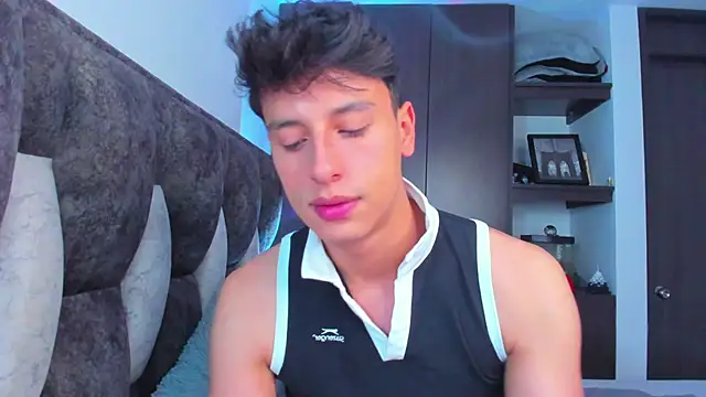 Snapshot of I_Gabriel chatting on 02.01.25 I Gabriel online show from 02.01.25