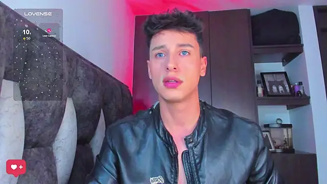 Snapshot of I_Gabriel chatting on 03.07.25 I Gabriel online show from 03.07.25