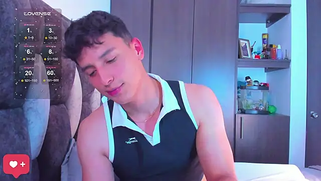 Snapshot of I_Gabriel chatting on 10.04.25 I Gabriel online show from 10.04.25