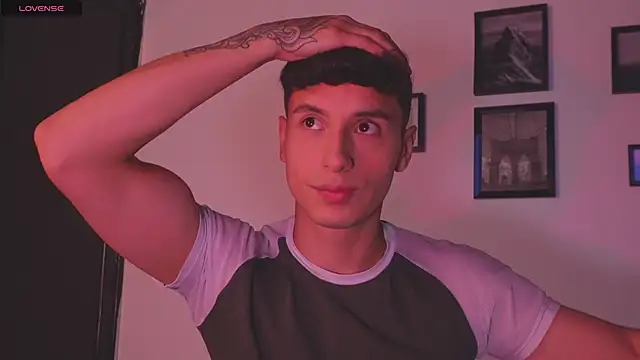 Snapshot of I_Gabriel chatting on 01.06.26 I Gabriel online show from 01.06.26