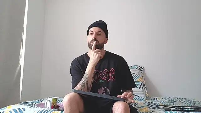 Snapshot of MattxFeet chatting on 03.31.26 MattxFeet online show from 03.31.26