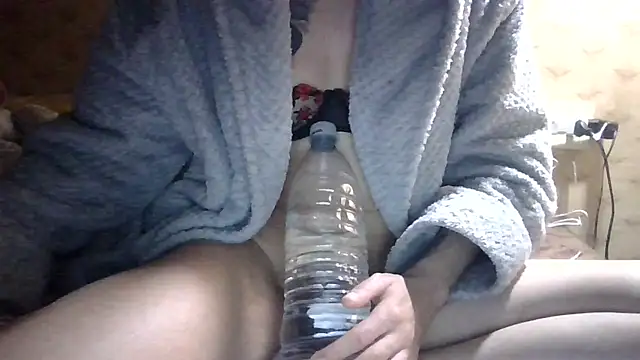 Snapshot of fabiolagg chatting on 12.04.25 fabiolagg online show from 12.04.25