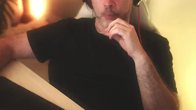 Sanders White online show from 03.04.25