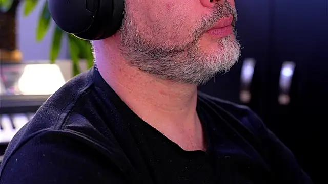 Sanders White online show from 09.26.25