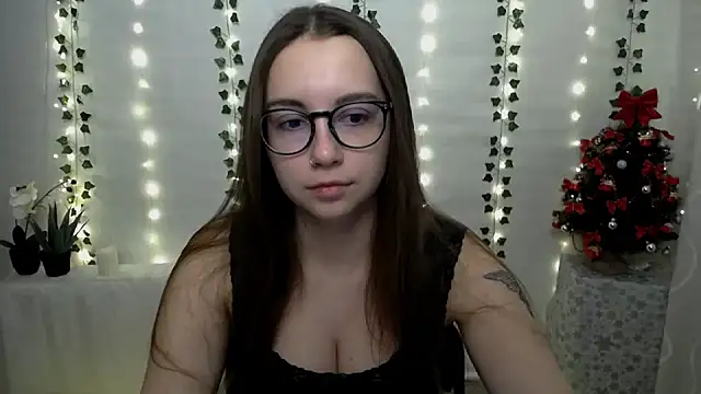 Snapshot of SweetPrincess_ chatting on 01.11.25 SweetPrincess online show from 01.11.25