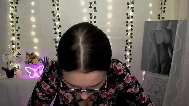 Snapshot of SweetPrincess_ chatting on 01.17.25 SweetPrincess online show from 01.17.25