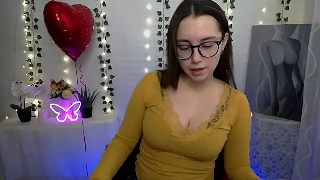 Snapshot of SweetPrincess_ chatting on 02.12.25 SweetPrincess online show from 02.12.25