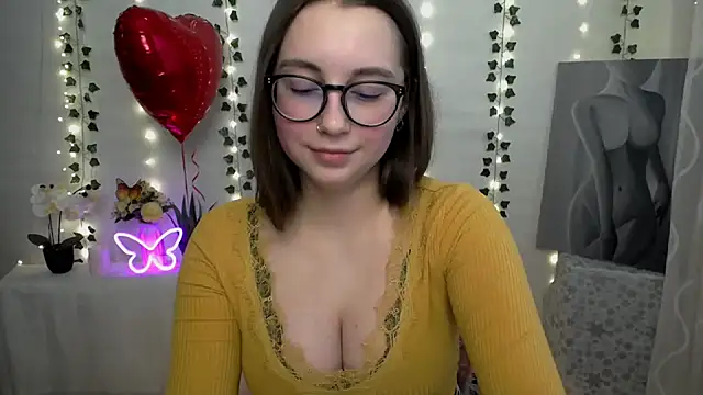 Snapshot of SweetPrincess_ chatting on 02.12.25 SweetPrincess online show from 02.12.25
