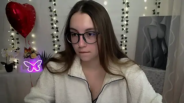 Snapshot of SweetPrincess_ chatting on 02.17.25 SweetPrincess online show from 02.17.25