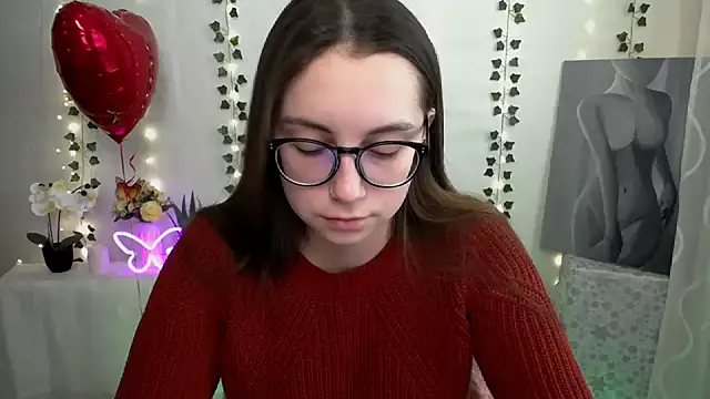 Snapshot of SweetPrincess_ chatting on 02.18.25 SweetPrincess online show from 02.18.25