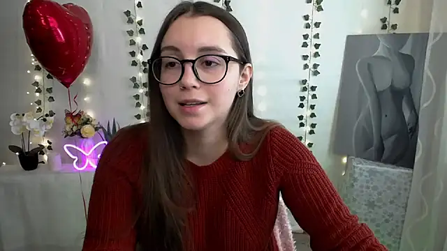 Snapshot of SweetPrincess_ chatting on 02.18.25 SweetPrincess online show from 02.18.25