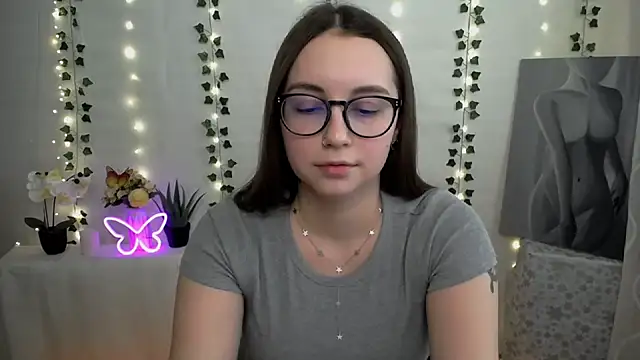 Snapshot of SweetPrincess_ chatting on 02.25.25 SweetPrincess online show from 02.25.25