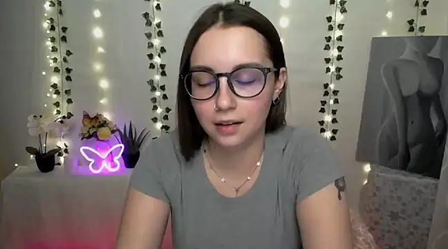 Snapshot of SweetPrincess_ chatting on 02.26.25 SweetPrincess online show from 02.26.25