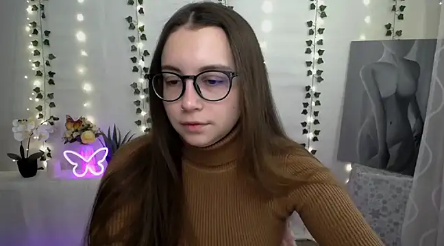 Snapshot of SweetPrincess_ chatting on 02.28.25 SweetPrincess online show from 02.28.25