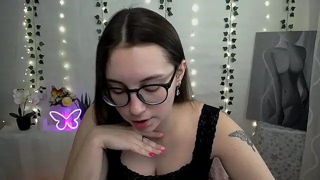 Snapshot of SweetPrincess_ chatting on 03.07.25 SweetPrincess online show from 03.07.25