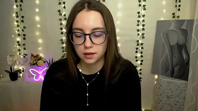 Snapshot of SweetPrincess_ chatting on 03.12.25 SweetPrincess online show from 03.12.25