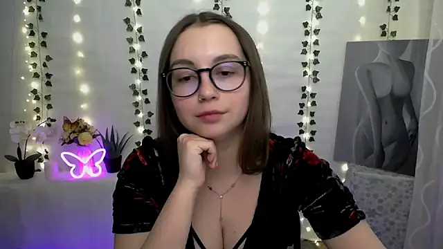 Snapshot of SweetPrincess_ chatting on 03.13.25 SweetPrincess online show from 03.13.25