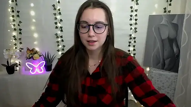 Snapshot of SweetPrincess_ chatting on 03.14.25 SweetPrincess online show from 03.14.25