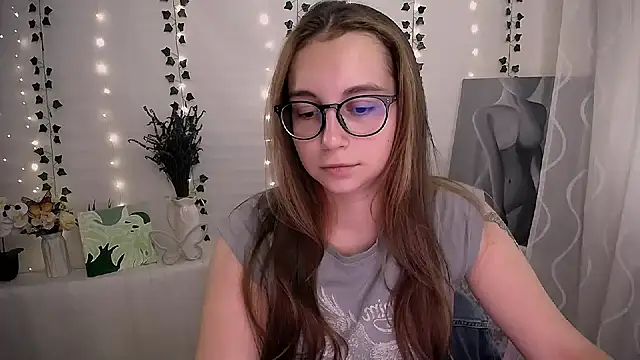 Snapshot of SweetPrincess_ chatting on 09.11.25 SweetPrincess online show from 09.11.25