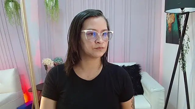 Britney taylor  online show from 01.12.25