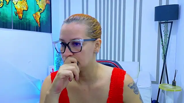 Britney taylor  online show from 10.30.25