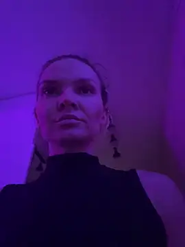  alleyesonme  online show from 10.25.25