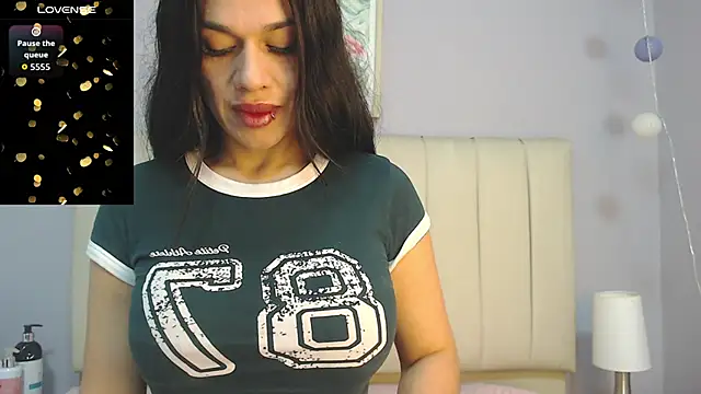 Snapshot of amy_le01 chatting on 05.08.26 amy le01 online show from 05.08.26