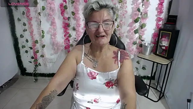 bety-cum2 online show from 02.18.25