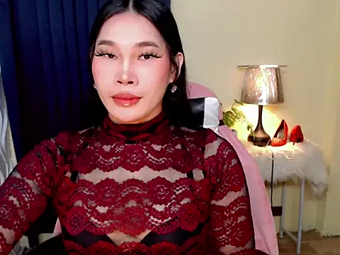 Ur Fantastic Lina online show from 12.03.25