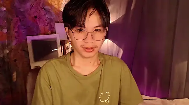 Snapshot of Sexy_Handsome_Drex chatting on 12.24.24 Sexy Handsome Drex online show from 12.24.24