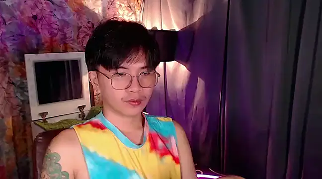 Snapshot of Sexy_Handsome_Drex chatting on 01.10.25 Sexy Handsome Drex online show from 01.10.25